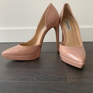 Steve Madden tan pumps